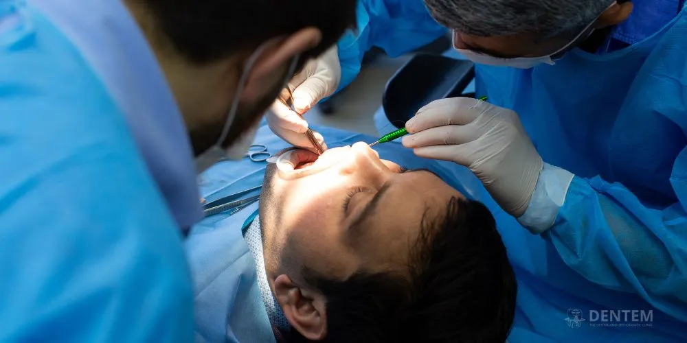 Dentist in Delhi