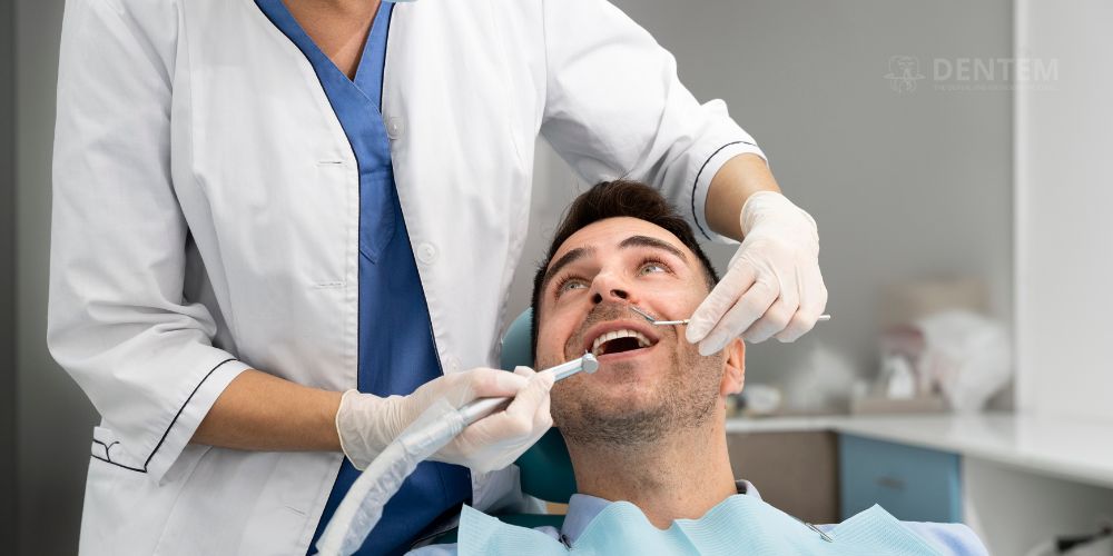 Dentist in Delhi